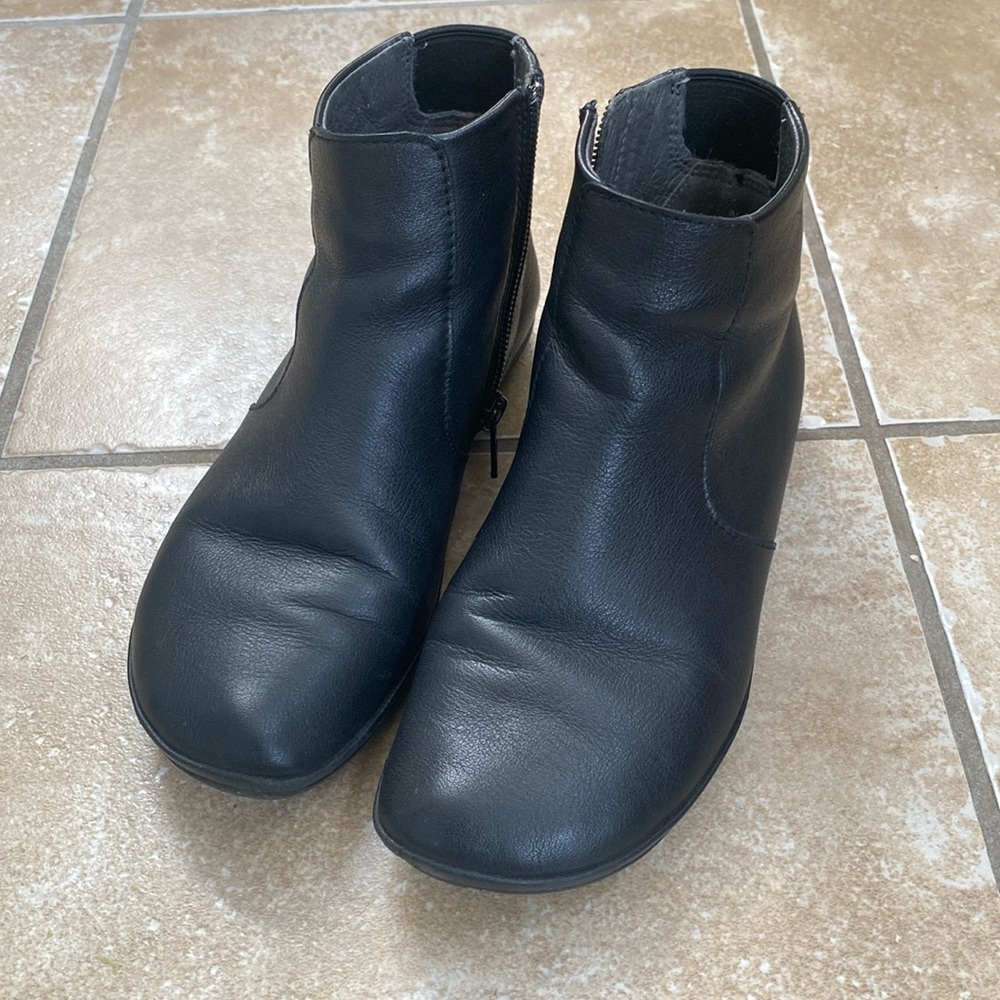 Camper black booties Size 36
